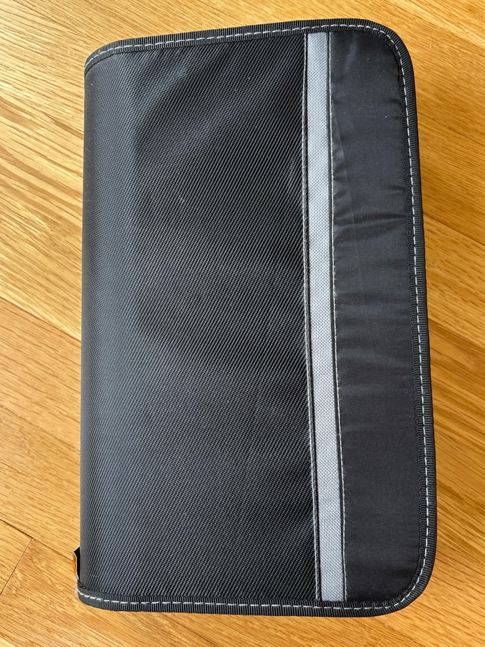 Vintage Case Logic CD/DVD Case Wallet 52 Disc Capacity Wallet